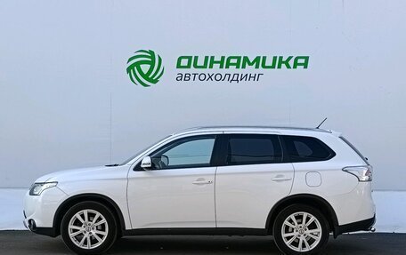 Mitsubishi Outlander III рестайлинг 3, 2014 год, 1 420 000 рублей, 8 фотография