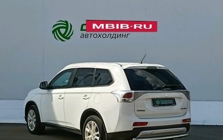 Mitsubishi Outlander III рестайлинг 3, 2014 год, 1 420 000 рублей, 7 фотография