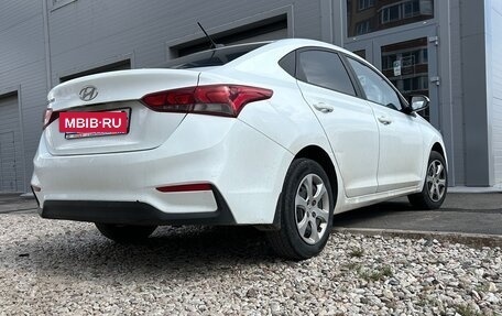 Hyundai Solaris II рестайлинг, 2017 год, 699 000 рублей, 2 фотография