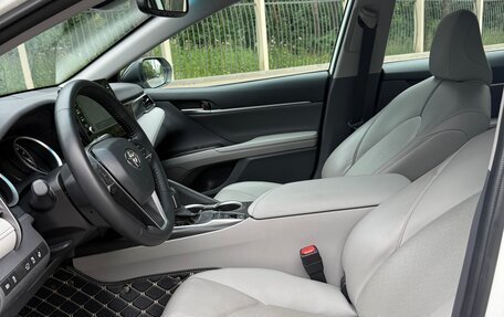 Toyota Camry, 2021 год, 3 750 000 рублей, 12 фотография