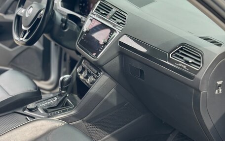 Volkswagen Tiguan II, 2017 год, 2 430 000 рублей, 13 фотография