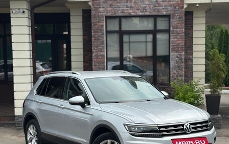 Volkswagen Tiguan II, 2017 год, 2 430 000 рублей, 4 фотография