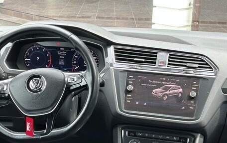 Volkswagen Tiguan II, 2017 год, 2 430 000 рублей, 15 фотография