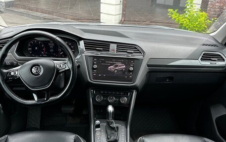 Volkswagen Tiguan II, 2017 год, 2 430 000 рублей, 16 фотография