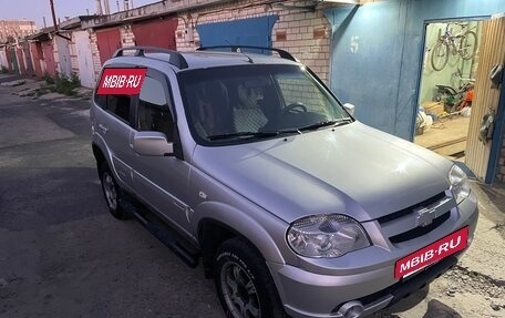 Chevrolet Niva I рестайлинг, 2011 год, 600 000 рублей, 2 фотография