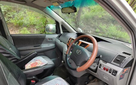 Toyota Noah III, 2005 год, 950 000 рублей, 6 фотография