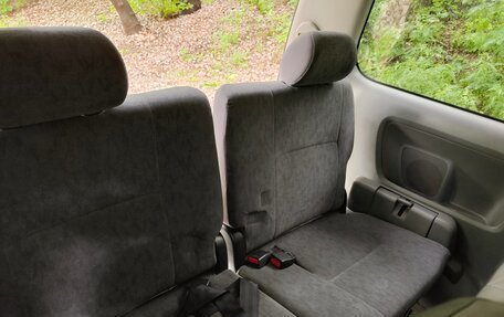 Toyota Noah III, 2005 год, 950 000 рублей, 11 фотография