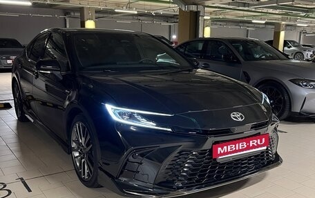 Toyota Camry, 2025 год, 3 800 000 рублей, 2 фотография