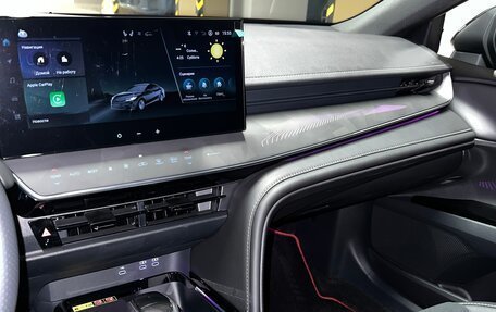 Toyota Camry, 2025 год, 3 800 000 рублей, 15 фотография