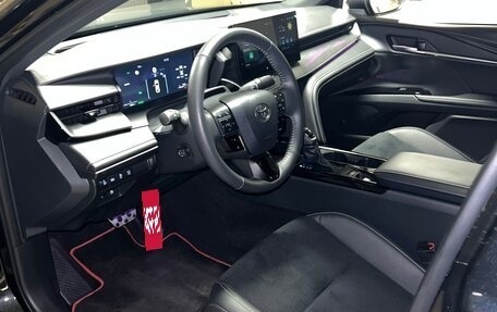 Toyota Camry, 2025 год, 3 800 000 рублей, 10 фотография