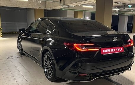 Toyota Camry, 2025 год, 3 800 000 рублей, 5 фотография