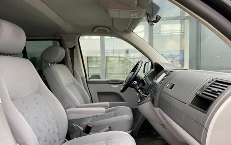 Volkswagen Caravelle T5, 2009 год, 1 539 000 рублей, 19 фотография