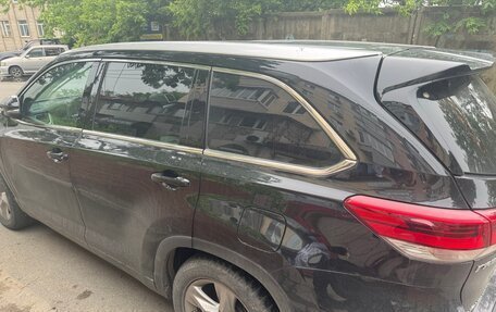 Toyota Highlander III, 2019 год, 3 500 000 рублей, 4 фотография