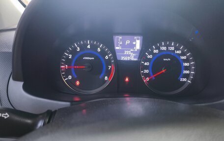 Hyundai Solaris II рестайлинг, 2016 год, 815 000 рублей, 5 фотография