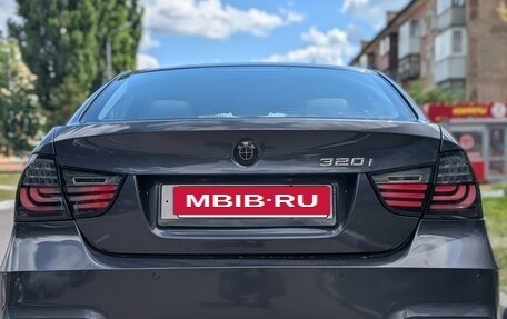 BMW 3 серия, 2005 год, 1 250 000 рублей, 17 фотография
