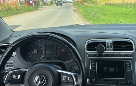 Volkswagen Polo VI (EU Market), 2018 год, 1 350 000 рублей, 3 фотография