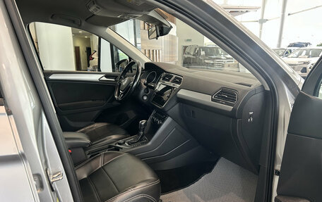 Volkswagen Tiguan II, 2019 год, 2 497 000 рублей, 13 фотография