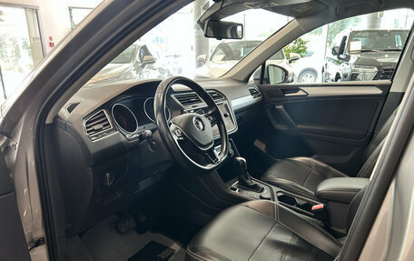 Volkswagen Tiguan II, 2019 год, 2 497 000 рублей, 20 фотография