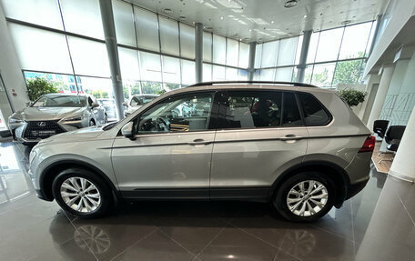 Volkswagen Tiguan II, 2019 год, 2 497 000 рублей, 10 фотография