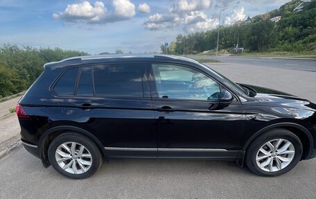 Volkswagen Tiguan II, 2018 год, 2 550 000 рублей, 7 фотография
