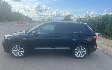 Volkswagen Tiguan II, 2018 год, 2 550 000 рублей, 3 фотография