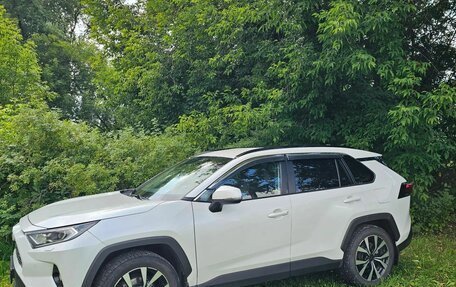 Toyota RAV4, 2021 год, 3 800 000 рублей, 4 фотография