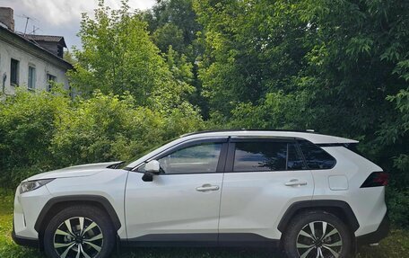 Toyota RAV4, 2021 год, 3 800 000 рублей, 11 фотография
