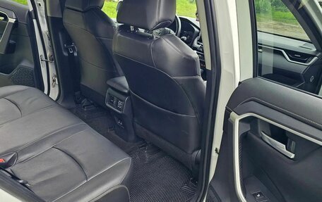 Toyota RAV4, 2021 год, 3 800 000 рублей, 18 фотография