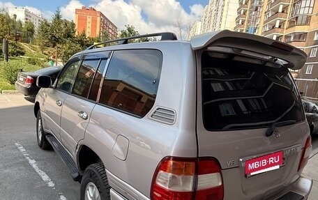 Toyota Land Cruiser 100 рестайлинг 2, 2003 год, 1 500 000 рублей, 2 фотография