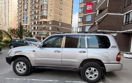Toyota Land Cruiser 100 рестайлинг 2, 2003 год, 1 500 000 рублей, 4 фотография