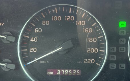 Toyota Land Cruiser 100 рестайлинг 2, 2003 год, 1 500 000 рублей, 8 фотография