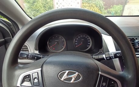 Hyundai Solaris II рестайлинг, 2014 год, 1 500 000 рублей, 7 фотография