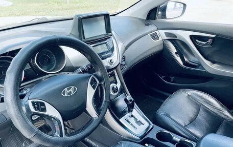 Hyundai Avante, 2011 год, 920 000 рублей, 5 фотография