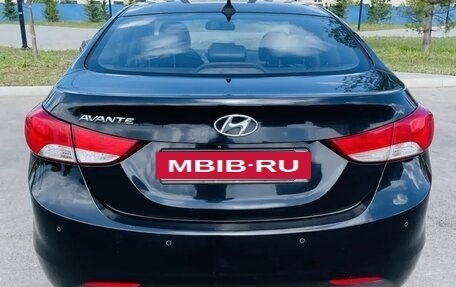 Hyundai Avante, 2011 год, 920 000 рублей, 3 фотография