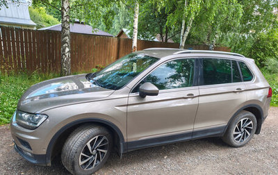 Volkswagen Tiguan II, 2018 год, 2 300 000 рублей, 1 фотография
