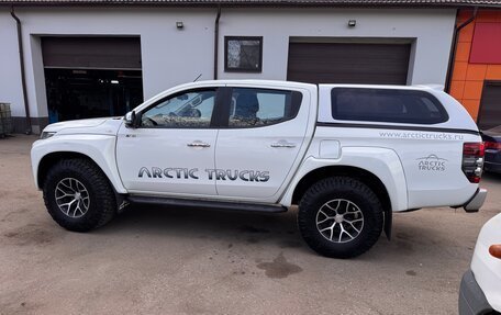 Mitsubishi L200 IV рестайлинг, 2022 год, 4 300 000 рублей, 8 фотография