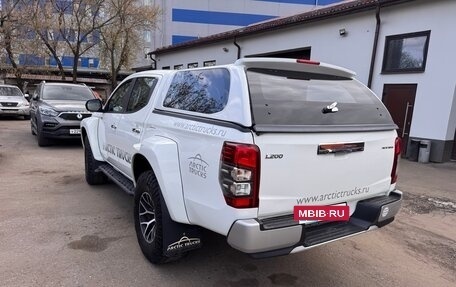 Mitsubishi L200 IV рестайлинг, 2022 год, 4 300 000 рублей, 7 фотография