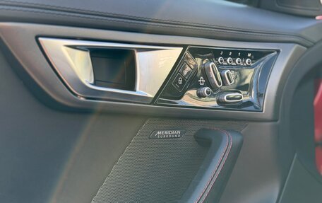 Jaguar F-Type I рестайлинг 2, 2013 год, 6 100 000 рублей, 11 фотография