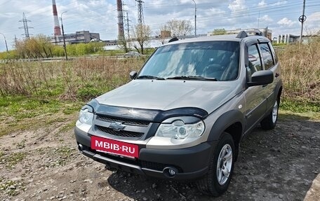 Chevrolet Niva I рестайлинг, 2019 год, 860 000 рублей, 5 фотография