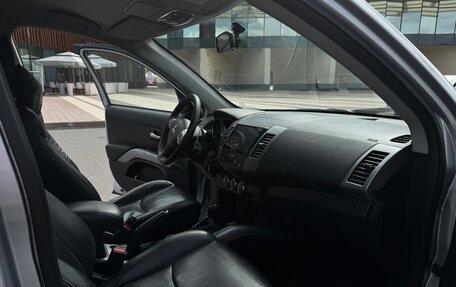 Mitsubishi Outlander III рестайлинг 3, 2010 год, 1 550 000 рублей, 7 фотография