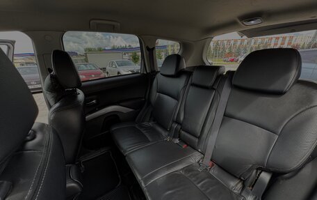 Mitsubishi Outlander III рестайлинг 3, 2010 год, 1 550 000 рублей, 12 фотография