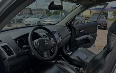 Mitsubishi Outlander III рестайлинг 3, 2010 год, 1 550 000 рублей, 8 фотография