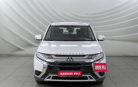 Mitsubishi Outlander III рестайлинг 3, 2019 год, 2 058 000 рублей, 2 фотография