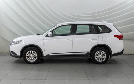 Mitsubishi Outlander III рестайлинг 3, 2019 год, 2 058 000 рублей, 4 фотография