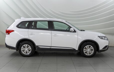 Mitsubishi Outlander III рестайлинг 3, 2019 год, 2 058 000 рублей, 8 фотография