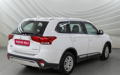Mitsubishi Outlander III рестайлинг 3, 2019 год, 2 058 000 рублей, 7 фотография
