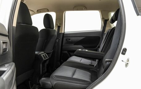 Mitsubishi Outlander III рестайлинг 3, 2019 год, 2 058 000 рублей, 34 фотография