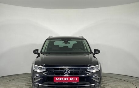 Volkswagen Tiguan II, 2021 год, 2 850 000 рублей, 14 фотография