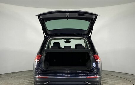 Volkswagen Tiguan II, 2021 год, 2 850 000 рублей, 20 фотография