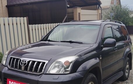 Toyota Land Cruiser Prado 120 рестайлинг, 2005 год, 2 000 000 рублей, 3 фотография